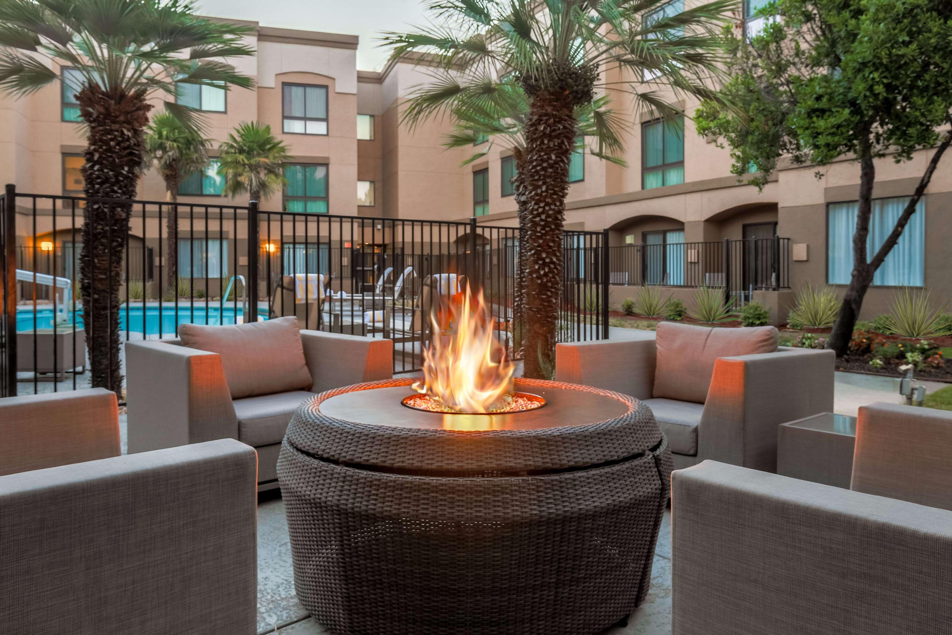 Doubletree Suites By Hilton Hotel Sacramento - Rancho Cordova Esterno foto